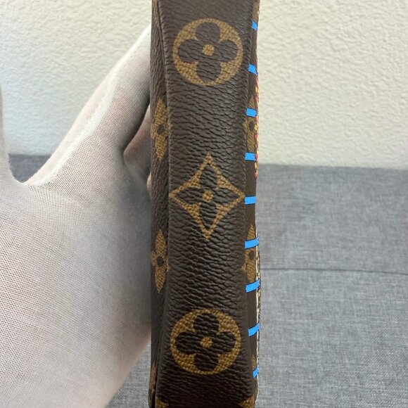 Louis Vuitton Mini Pochette Accessoires Monogram Christmas Animation Pouch - Picture 6 of 13